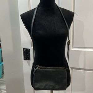 Margo black leather crossbody lots of storage excellent condition